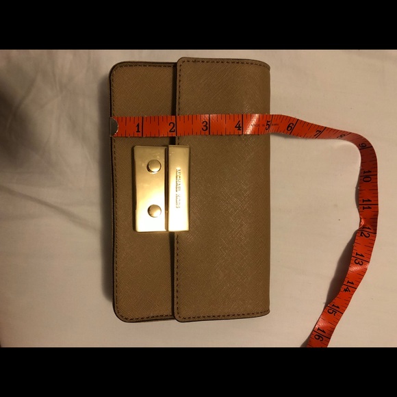 Michael Kors Crossbody - Picture 7 of 7